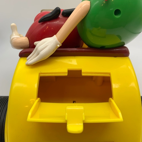 Vintage M&M's 'Rebel Without A Clue' Collectible Retired Candy Dispenser - Picture 6 of 16